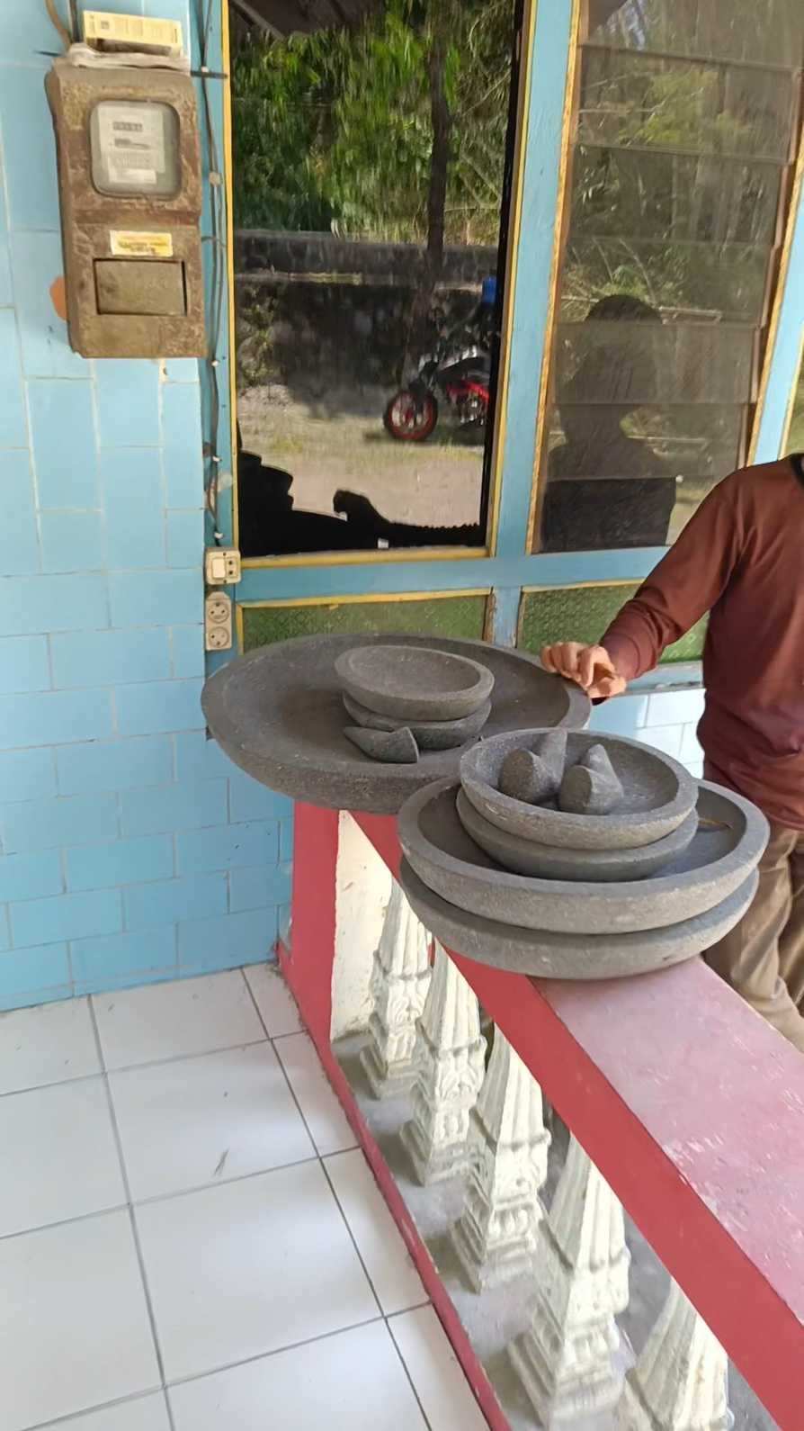 Kerajinan Batu Pak Surandi